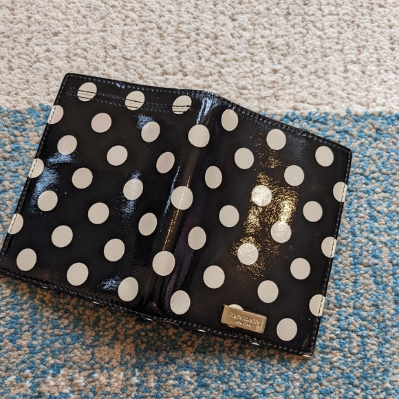 Kate Spade Passport cover - Picture 3 of 6